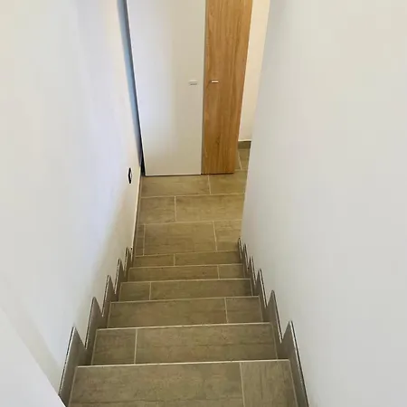 Apartment Kalandra *