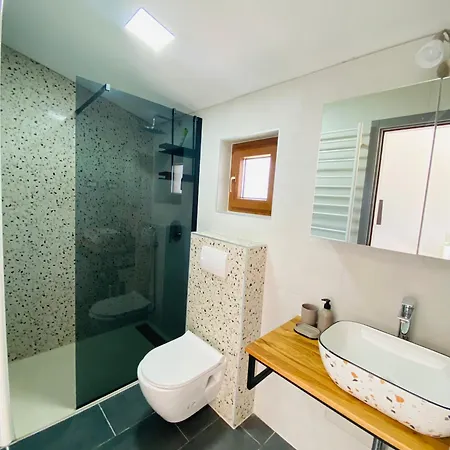 Apartment Kalandra